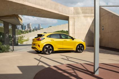 Αποκτήστε το ηλεκτρικό Ford Puma Gen-E με €25.900, επιτόκιο από 0,9% και 8ετή εγγύηση